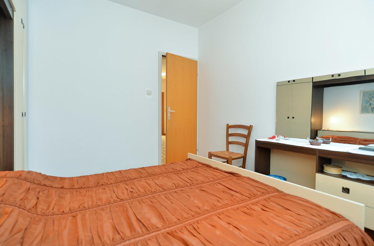 Apartment & Room Tanja 1552 Pula Exterior photo
